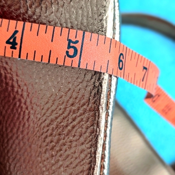 NWOT Bronze Metallic Faux Leather -Snap Shut Tote Bag w/ Bright Floral Lining - Picture 8 of 14